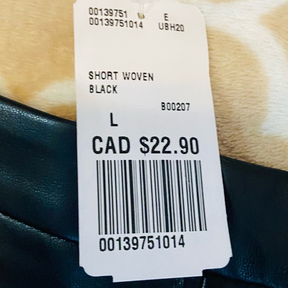 Black Faux Leather Shorts - Picture 2 of 4